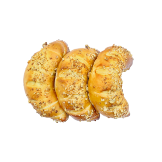 Рогалик со сгущёнкой и орехами